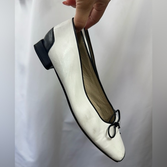 Stuart Weitzman white square toe heeled ballerina flats size 7.5 - Picture 2 of 9